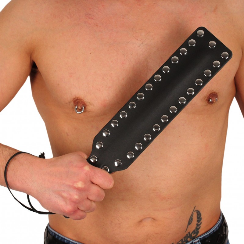 Paddle en cuir - 37 rivets métalliques - 38cm X 7.50cm
